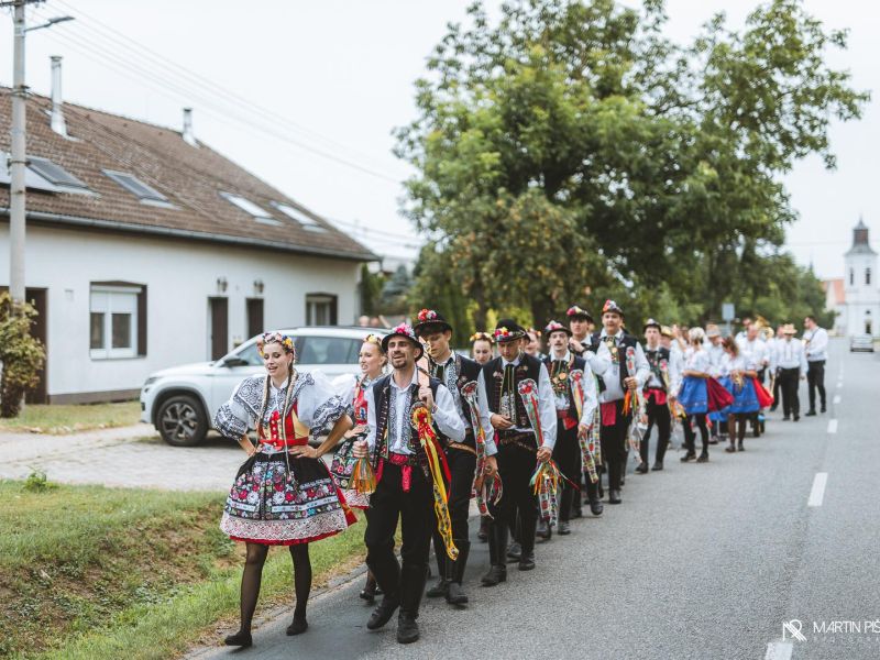 Cvrčovické hody