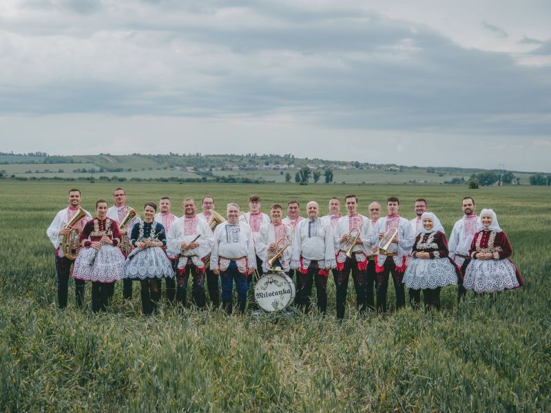 Vánoční koncert s DH Miločanka