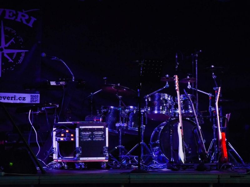 Rocková letní noc ve Velkém dvoře Rocková letní noc ve Velkém dvoře