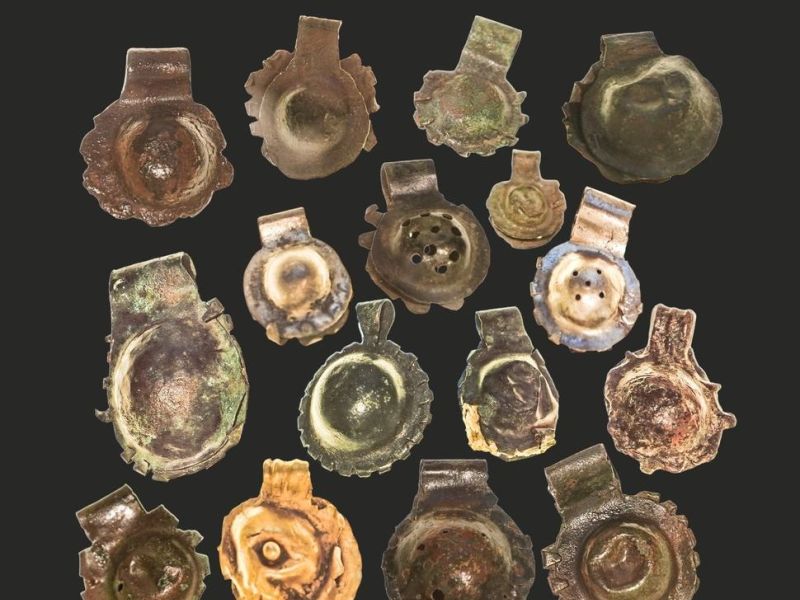 In medias res: Abrakadabra alebo o amuletoch a mágii