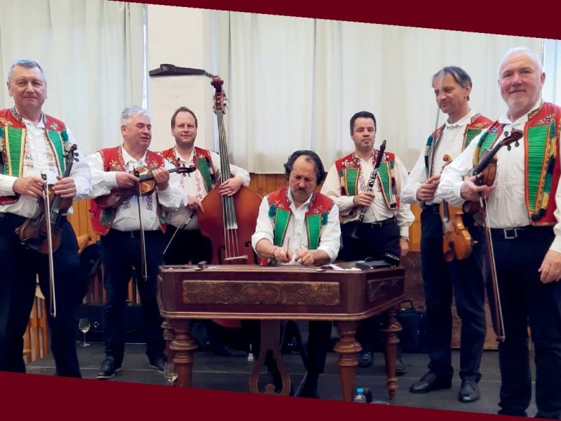 Konec prázdnin s cimbálovou muzikou VONICA Konec prázdnin s cimbálovou muzikou VONICA